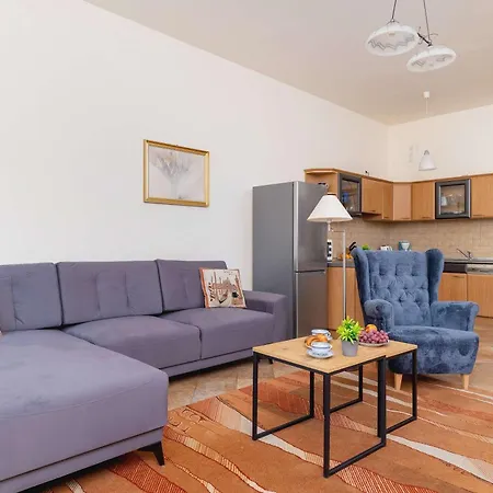Kasprowicza Comfy For 4 Guests With Terrace By Renters *