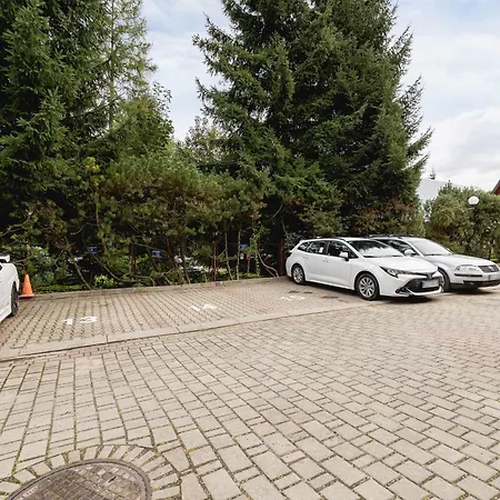 Kasprowicza Comfy For 4 Guests With Terrace By Renters *