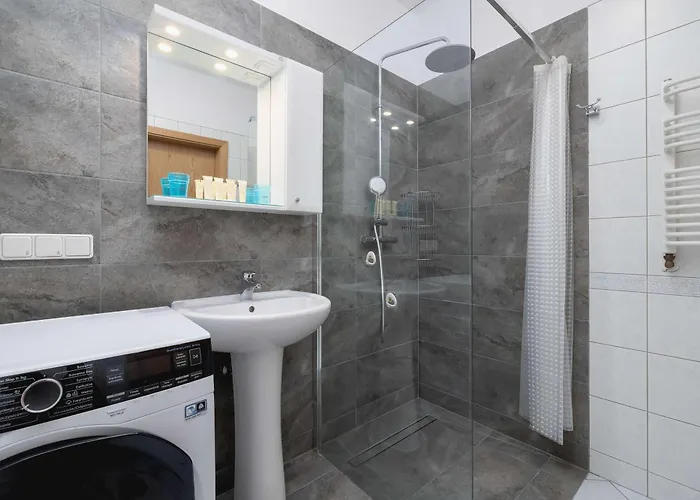 아파트 Kasprowicza Comfy For 4 Guests With Terrace By Renters *